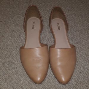 Tan flats